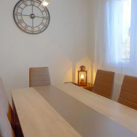 Barzettes-vacances B-5 By Interhome *