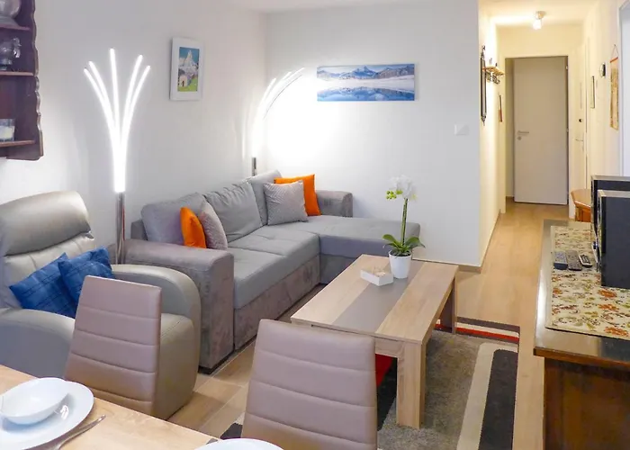 Апартаменты Barzettes-vacances 553 - Entree N- 14 By Interhome Vermala